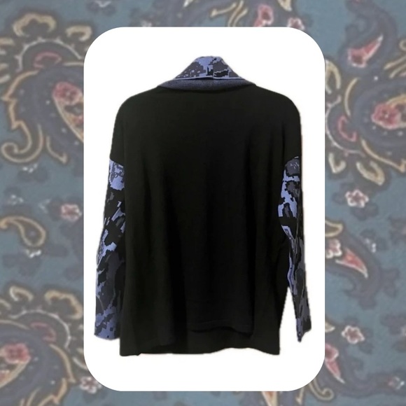 🏷️ totw • black & blue long sleeve sleeve turtleneck with aztec abstract print - Picture 5 of 16